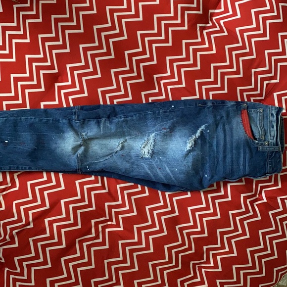 Distressed Jeans - Picture 2 of 3